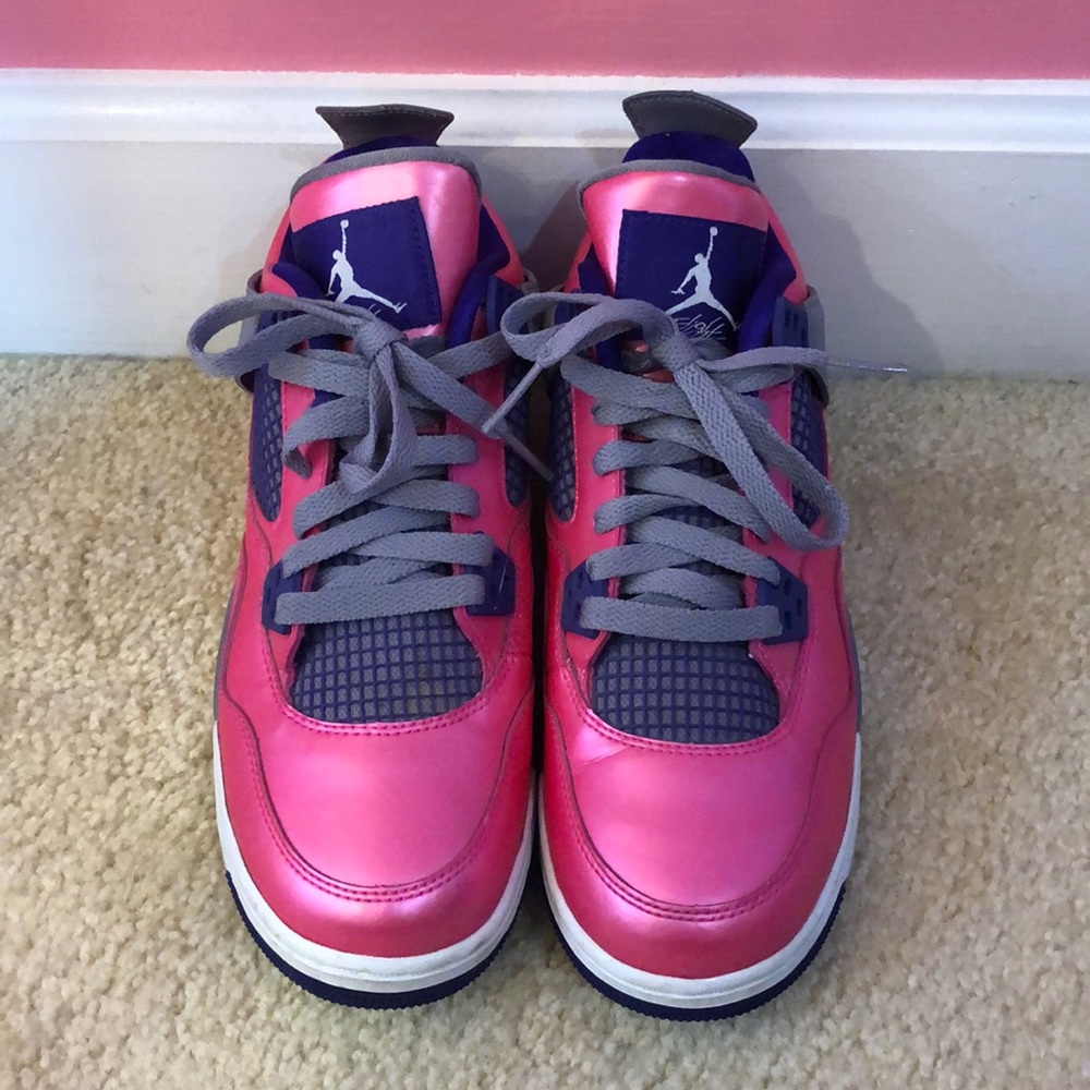 Pink Air Jordan’s (Grade-School size 6Y)